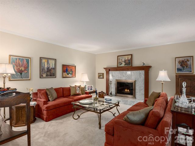 440 Sondley Woods Place, Asheville, NC 28805