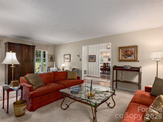 440 Sondley Woods Place, Asheville, NC 28805