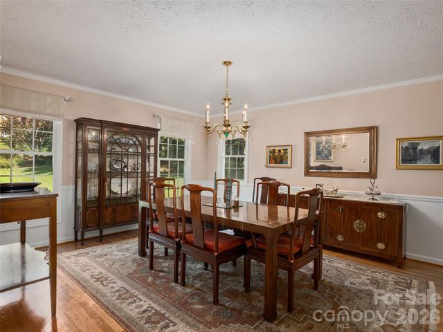 440 Sondley Woods Place, Asheville, NC 28805