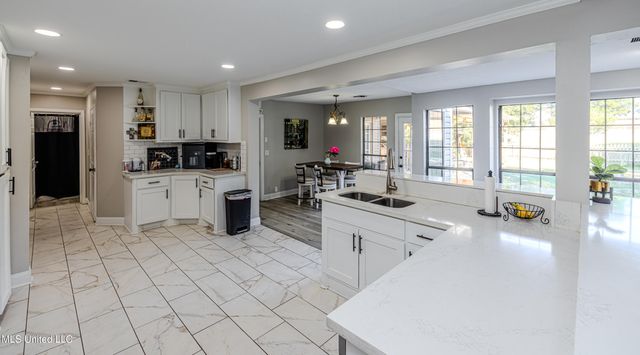 28 Deerfield Drive, Madison, MS 39110