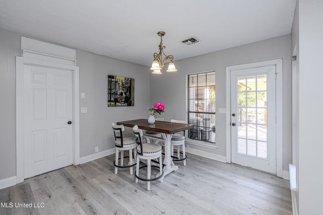 28 Deerfield Drive, Madison, MS 39110