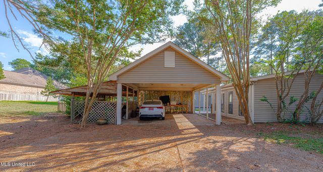 28 Deerfield Drive, Madison, MS 39110