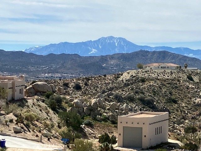 57296 Manzanita, Yucca Valley, CA 92284