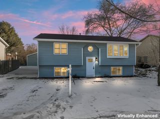 916 E Village Circle SE, Rochester, MN 55904