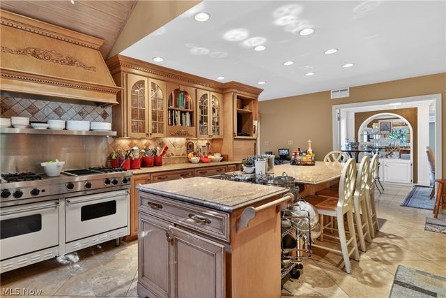 6145 Pebble Beach Court, Canfield, OH 44406