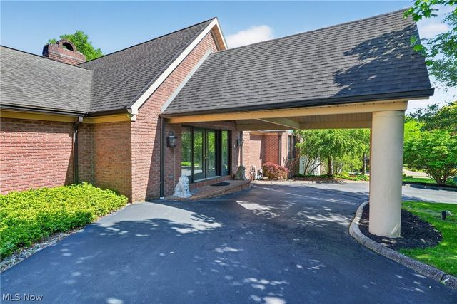 6145 Pebble Beach Court, Canfield, OH 44406