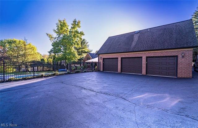 6145 Pebble Beach Court, Canfield, OH 44406