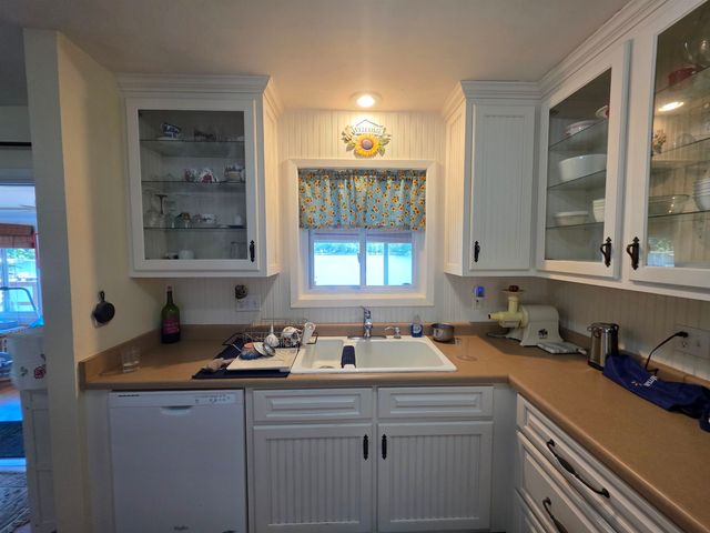 14 W Lake Estates Circle, Cherokee Village, AR 72529