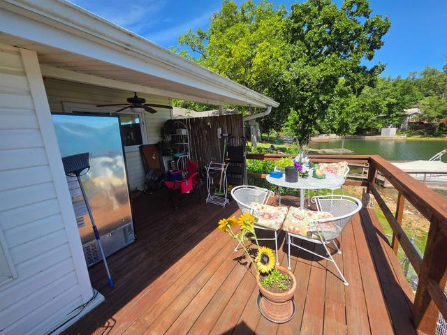 14 W Lake Estates Circle, Cherokee Village, AR 72529