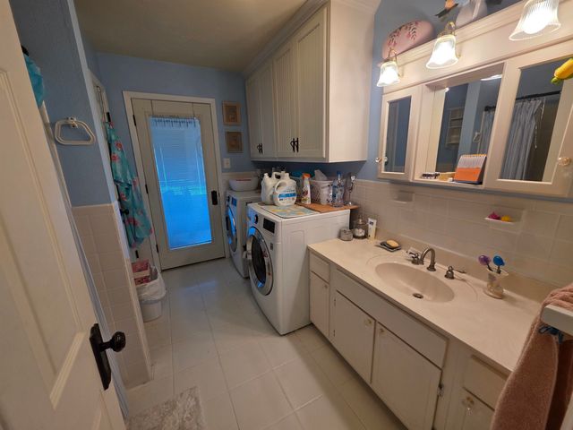 14 W Lake Estates Circle, Cherokee Village, AR 72529
