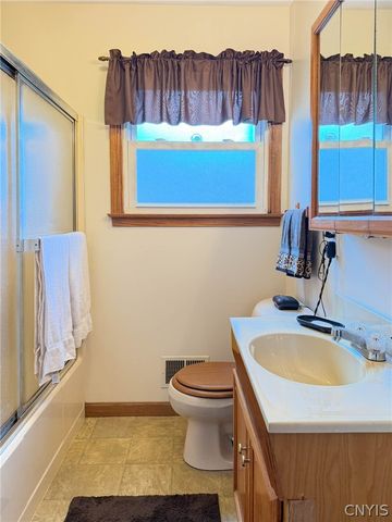 450 Lee Boulevard, Utica, NY 13502