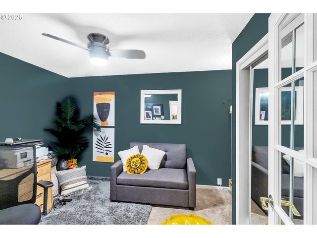 2610 HIGHLAND OAKS Dr, Eugene, OR 97405