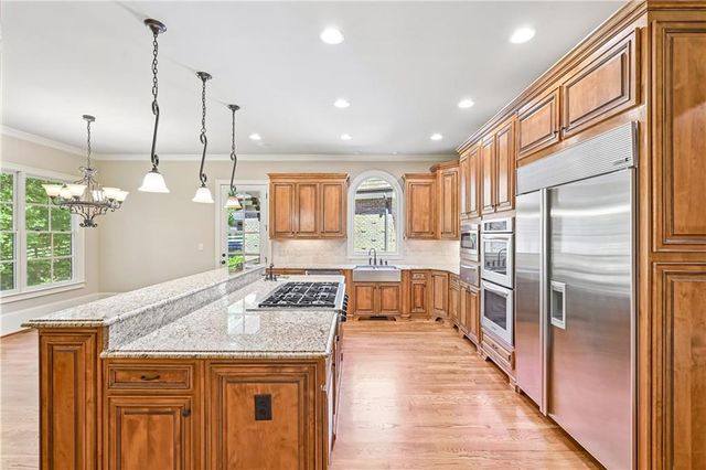 880 Crabapple Hill, Alpharetta, GA 30004