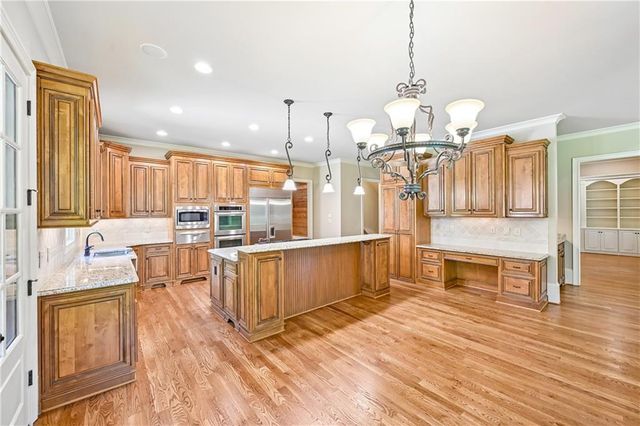 880 Crabapple Hill, Alpharetta, GA 30004