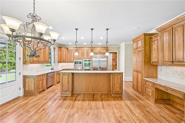 880 Crabapple Hill, Alpharetta, GA 30004