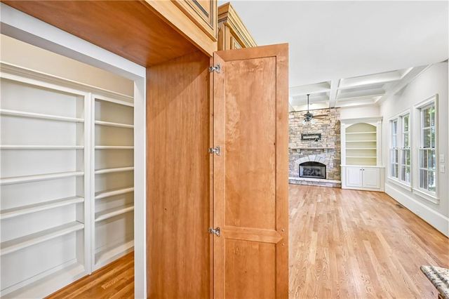 880 Crabapple Hill, Alpharetta, GA 30004