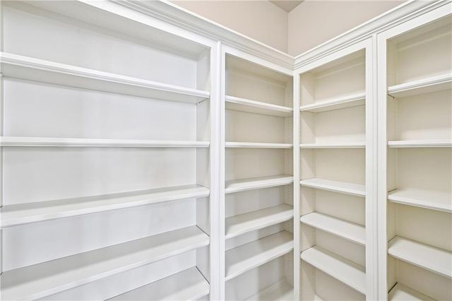 880 Crabapple Hill, Alpharetta, GA 30004