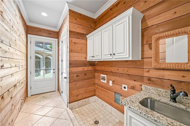 880 Crabapple Hill, Alpharetta, GA 30004