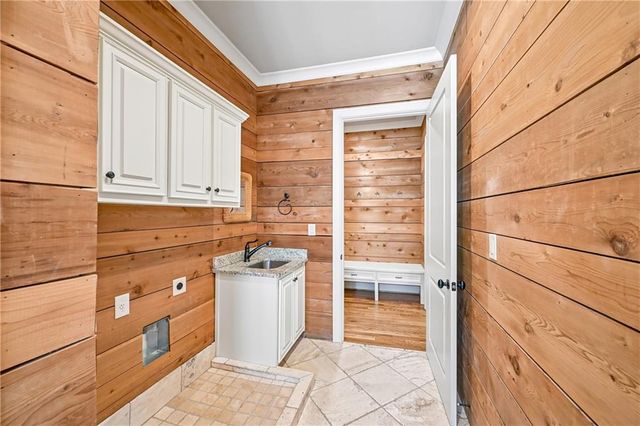 880 Crabapple Hill, Alpharetta, GA 30004