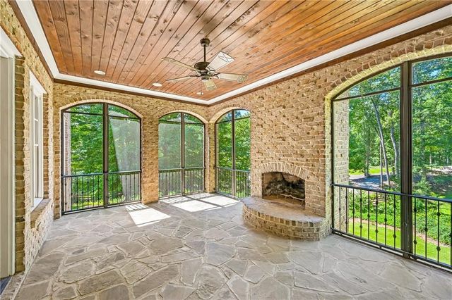 880 Crabapple Hill, Alpharetta, GA 30004