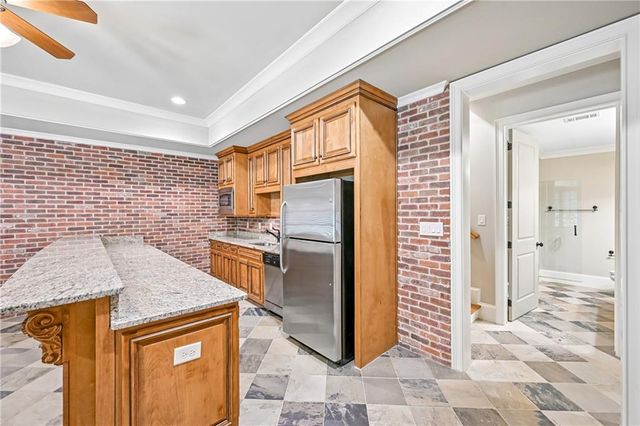 880 Crabapple Hill, Alpharetta, GA 30004