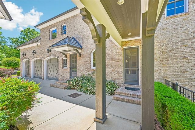 880 Crabapple Hill, Alpharetta, GA 30004