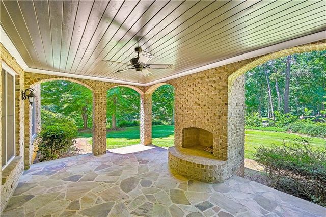 880 Crabapple Hill, Alpharetta, GA 30004