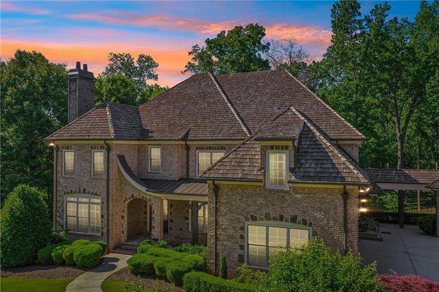 880 Crabapple Hill, Alpharetta, GA 30004