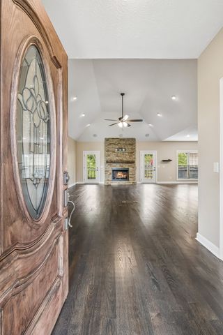 335 Hankins Ln, Hartsville, TN 37074