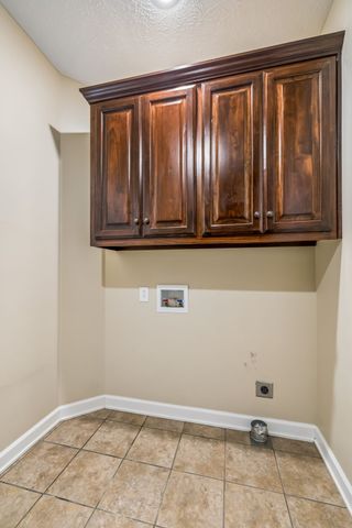 335 Hankins Ln, Hartsville, TN 37074