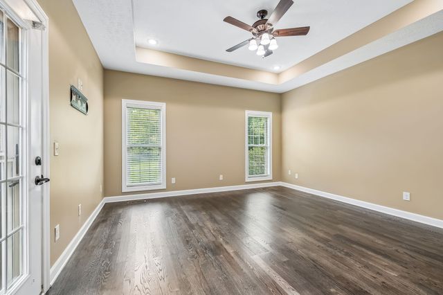 335 Hankins Ln, Hartsville, TN 37074