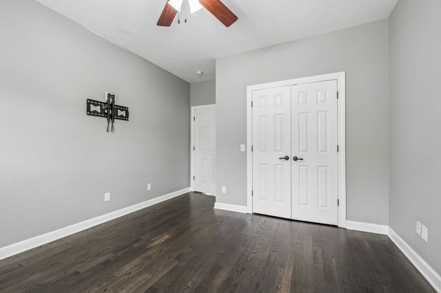 335 Hankins Ln, Hartsville, TN 37074