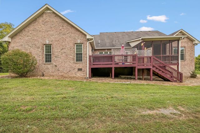 335 Hankins Ln, Hartsville, TN 37074