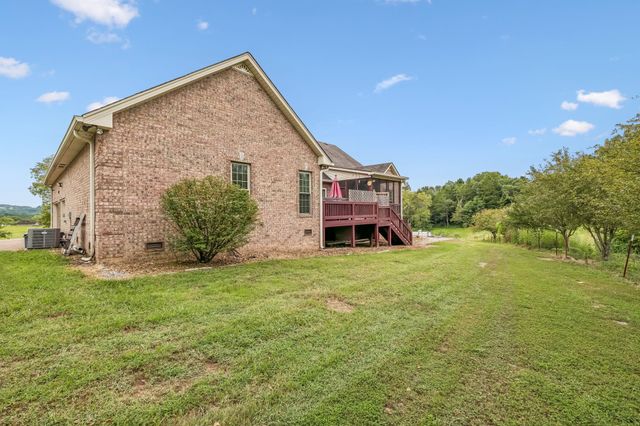 335 Hankins Ln, Hartsville, TN 37074