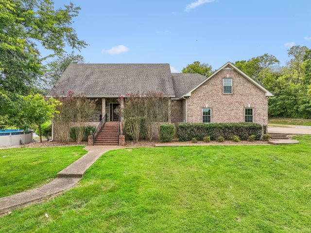 335 Hankins Ln, Hartsville, TN 37074