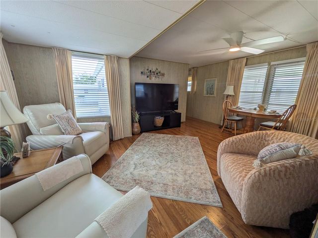 215 WILLOW OAK LANE, Sarasota, FL 34237