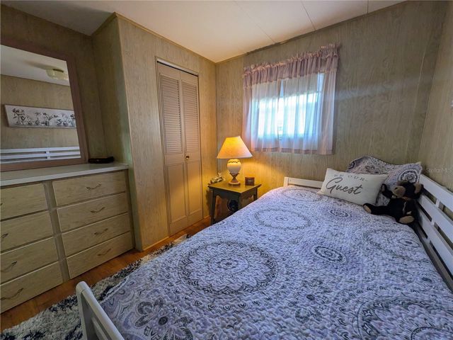 215 WILLOW OAK LANE, Sarasota, FL 34237