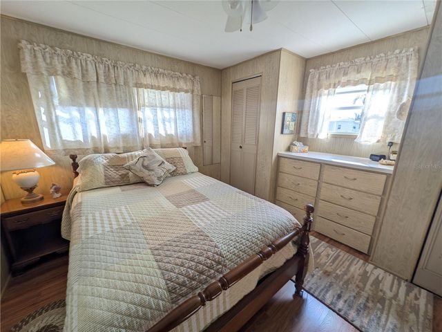 215 WILLOW OAK LANE, Sarasota, FL 34237