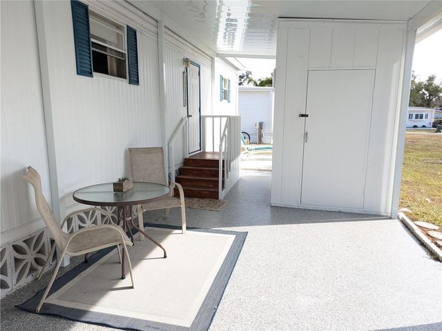 215 WILLOW OAK LANE, Sarasota, FL 34237