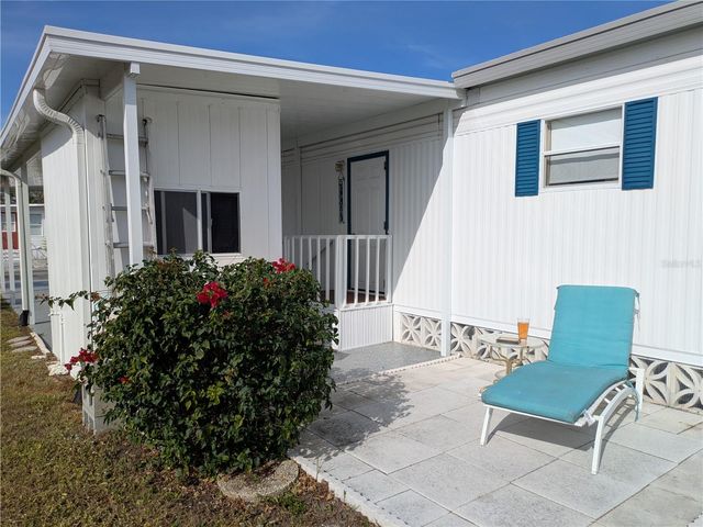 215 WILLOW OAK LANE, Sarasota, FL 34237