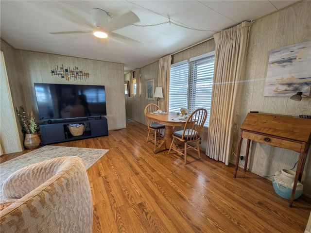 215 WILLOW OAK LANE, Sarasota, FL 34237