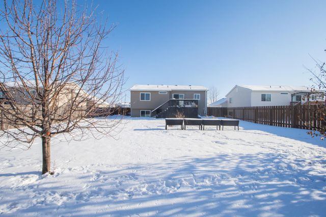 3023 33rd Street S, Moorhead, MN 56560