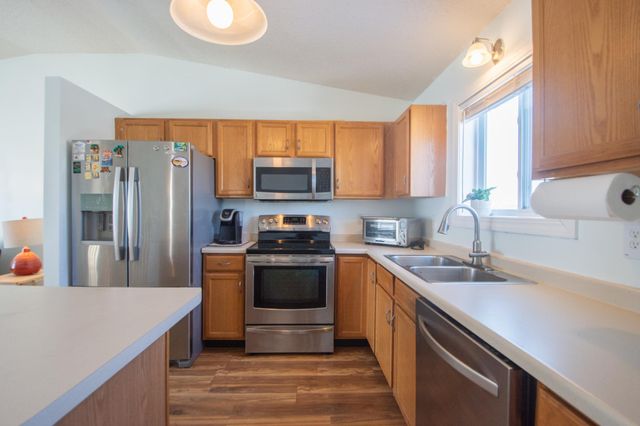 3023 33rd Street S, Moorhead, MN 56560