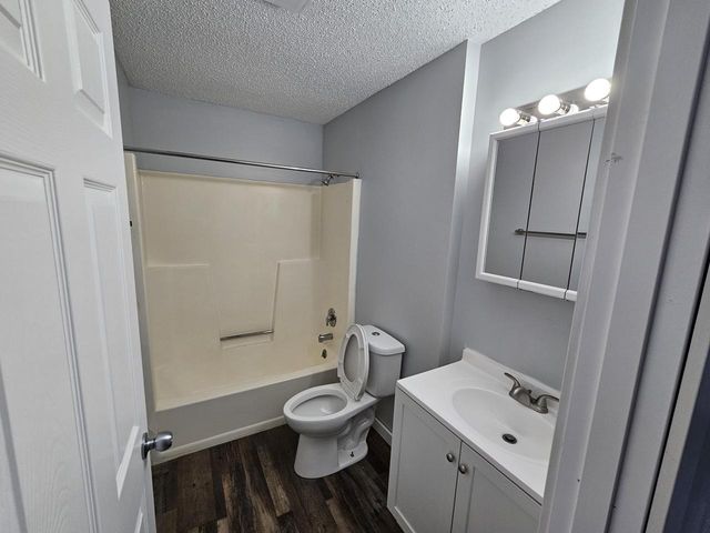 514 10th STREET N, La Crosse, WI 54601