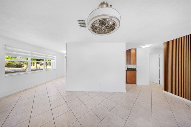 5921 NE 1st Avenue, Oakland Park, FL 33334