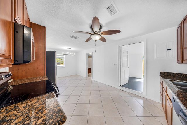 5921 NE 1st Avenue, Oakland Park, FL 33334