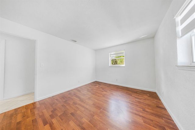 5921 NE 1st Avenue, Oakland Park, FL 33334