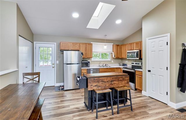 206 Cherrywood Parc Drive, O'fallon, MO 63368