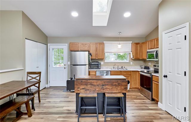 206 Cherrywood Parc Drive, O'fallon, MO 63368