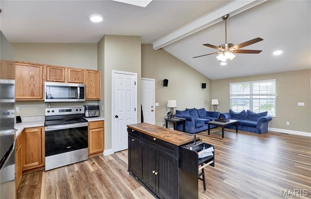 206 Cherrywood Parc Drive, O'fallon, MO 63368